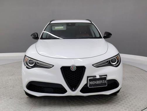 2019 Alfa Romeo Stelvio Sport