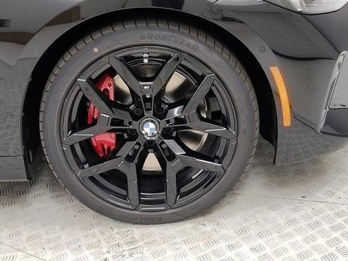 2025 BMW 330 i