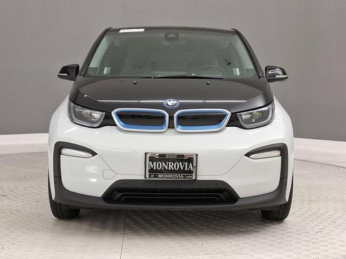 Capparis White w/BMW i Frozen Blue Accent 2018 BMW i3 94 Ah