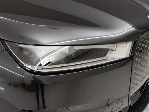 2025 BMW iX xDrive50