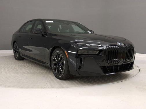 2026 BMW 740 740i