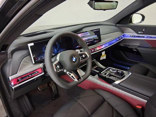 2026 BMW 740 740i