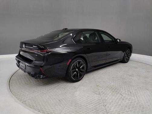 2025 BMW 760 i xDrive