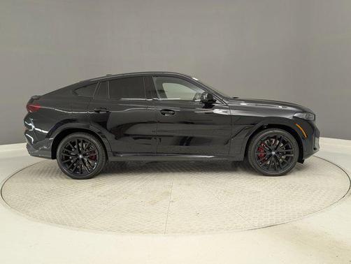 2026 BMW X6 M60i