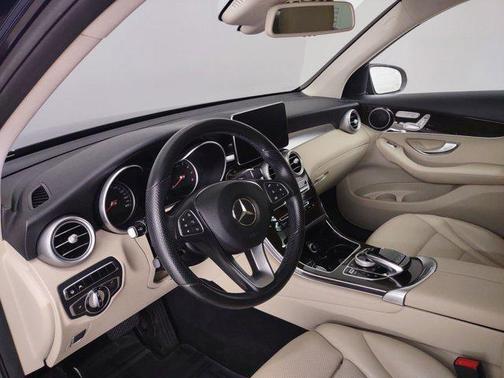 2016 Mercedes-Benz GLC 300 Base