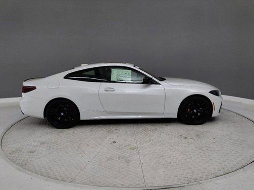 2025 BMW M440 i xDrive