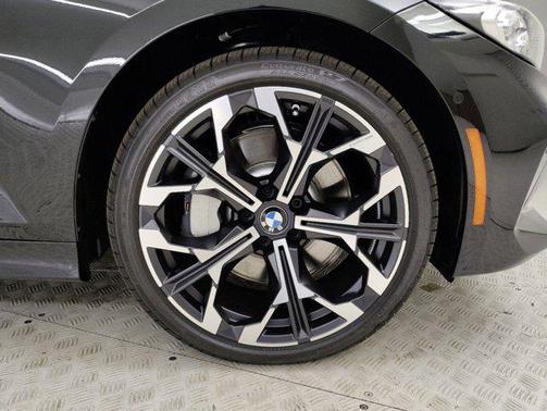 2025 BMW 330 i