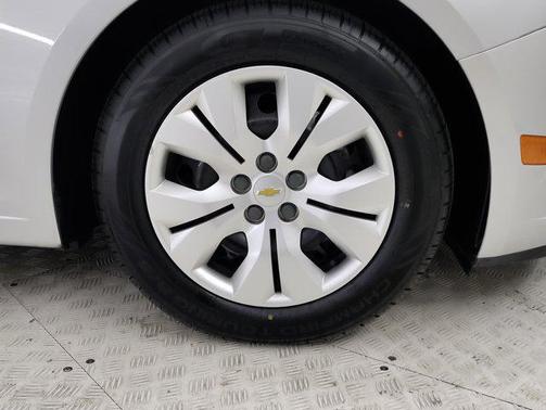 2013 Chevrolet Cruze LS