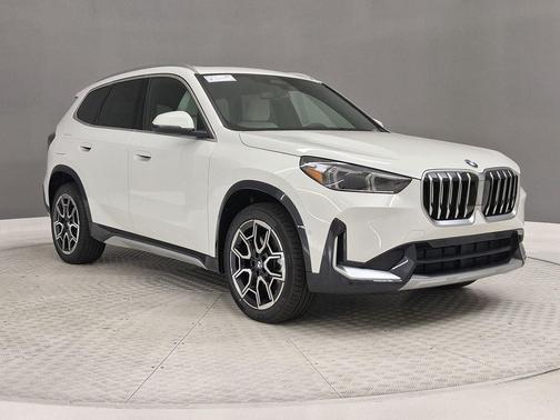 Alpine White 2026 BMW X1 xDrive28i