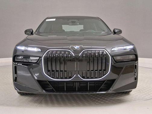Black Sapphire Metallic 2026 BMW 760 xDrive