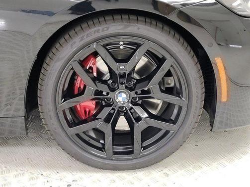 2025 BMW M240 i