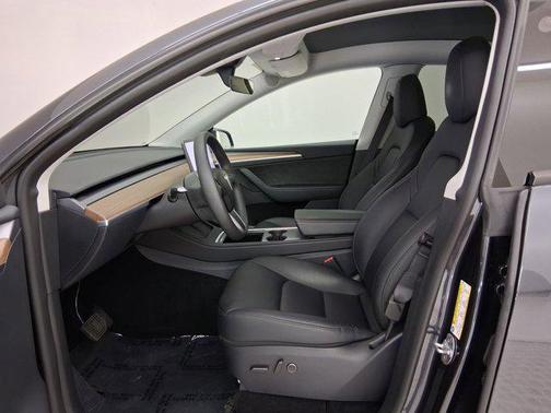 2024 Tesla Model Y Long Range Single Motor Rear-Wheel Drive