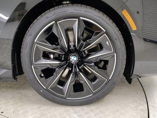 2025 BMW i7 xDrive60