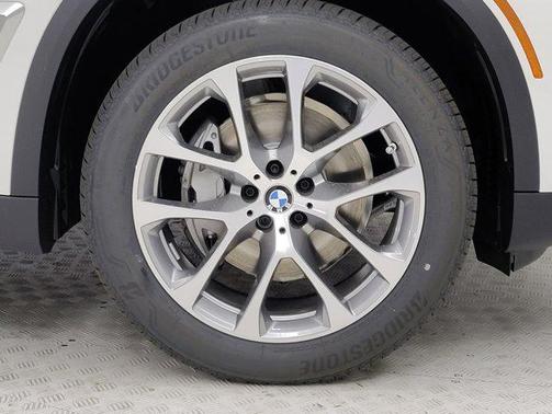 2025 BMW X5 sDrive40i