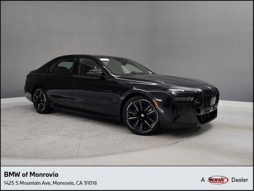 2025 BMW 740 i