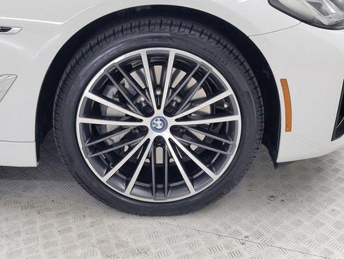 2023 BMW 530e Base