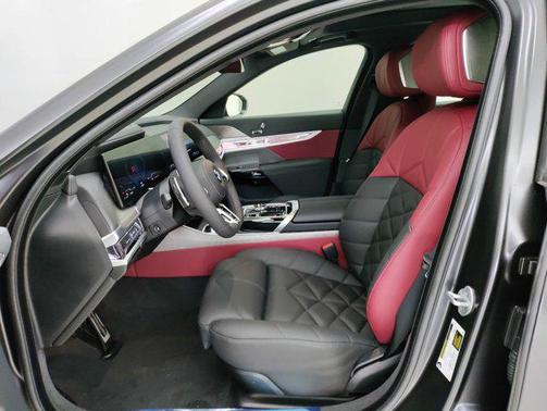 2026 BMW 740 740i