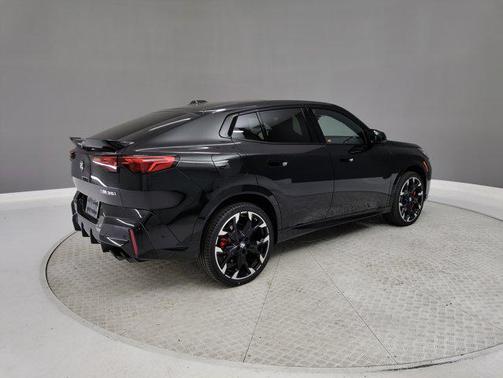 2025 BMW X2 M35i