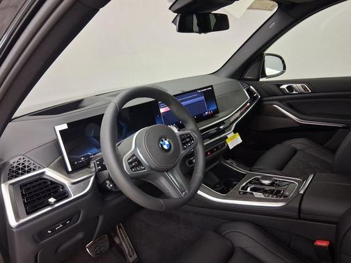 Black Sapphire Metallic 2026 BMW X5 xDrive40i