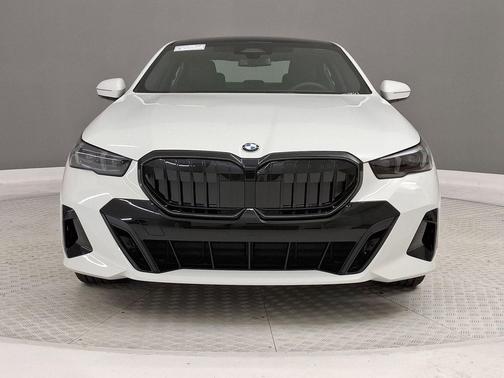 Alpine White 2027 BMW 530 i