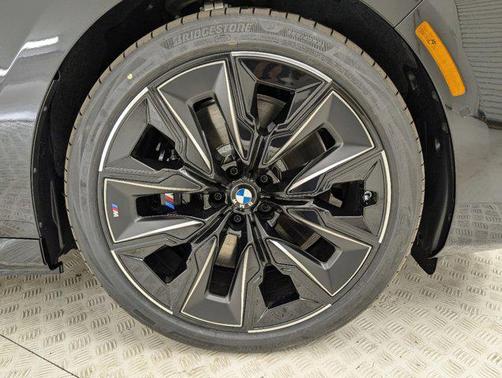 2025 BMW i7 eDrive50