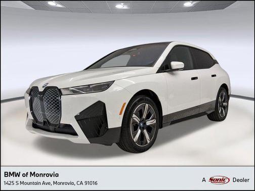 Alpine White 2023 BMW iX xDrive50