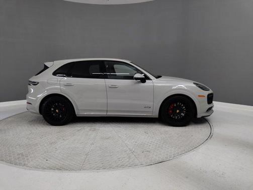 2021 Porsche Cayenne GTS