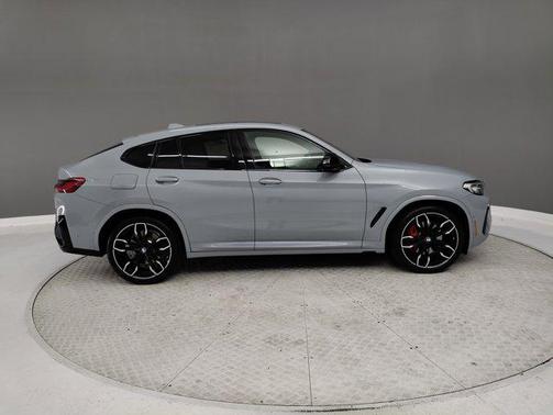 2022 BMW X4 M40i