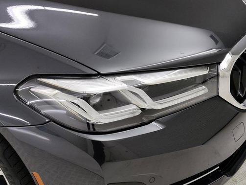 2022 BMW 530 i