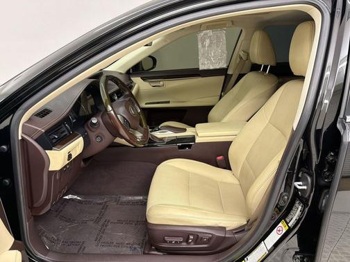 Obsidian 2016 Lexus ES 300h Base