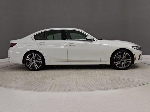 2024 BMW 330 330i