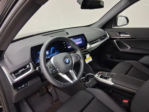 Black Sapphire Metallic 2026 BMW X1 xDrive28i