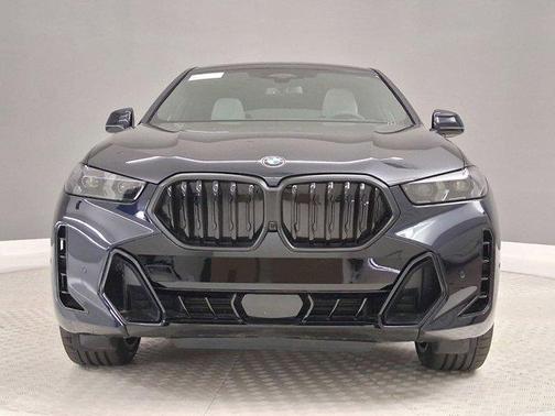 Carbon Black Metallic 2026 BMW X6 xDrive40i
