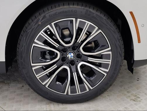 Mineral White Metallic 2026 BMW X3 30 xDrive