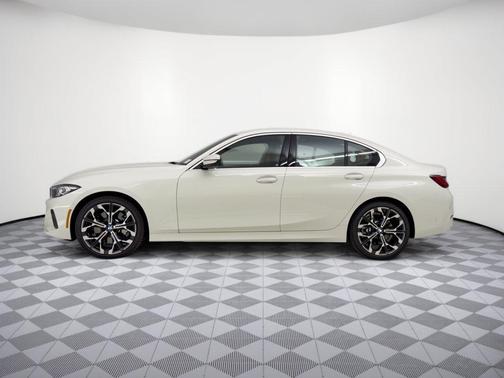 Alpine White 2026 BMW 330 330i