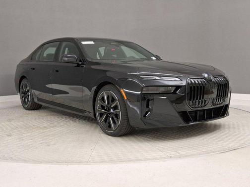 2026 BMW 740 740i