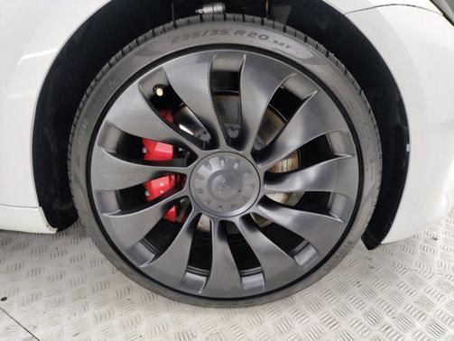 2023 Tesla Model 3 Performance