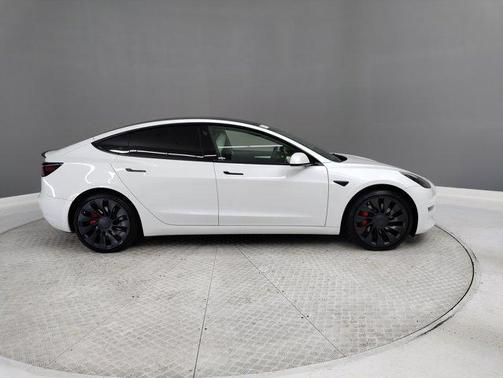 2023 Tesla Model 3 Performance