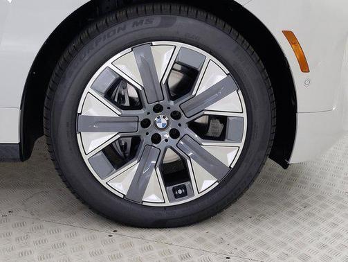 2026 BMW iX xDrive60