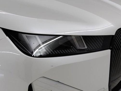 2026 BMW iX xDrive60