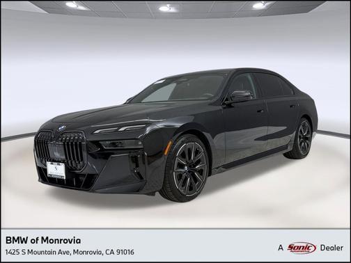Black Sapphire Metallic 2025 BMW 740 740i