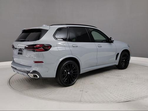Brooklyn Grey Metallic 2026 BMW X5 sDrive40i
