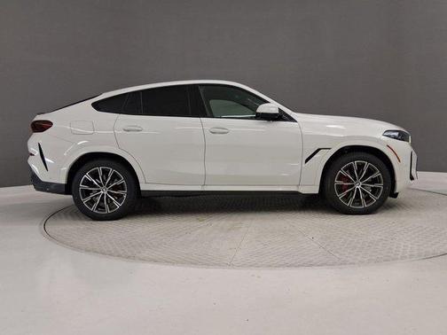 2026 BMW X6 xDrive40i