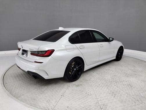 2022 BMW 330 330i