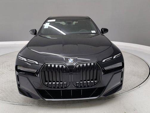 2025 BMW 760 i xDrive