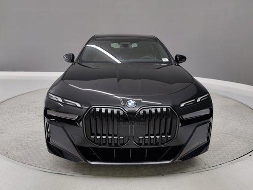 2025 BMW 760 i xDrive