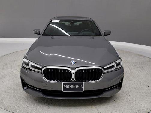 2022 BMW 530 i