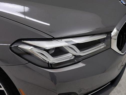 2022 BMW 530 i