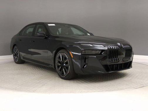 2026 BMW 740 740i