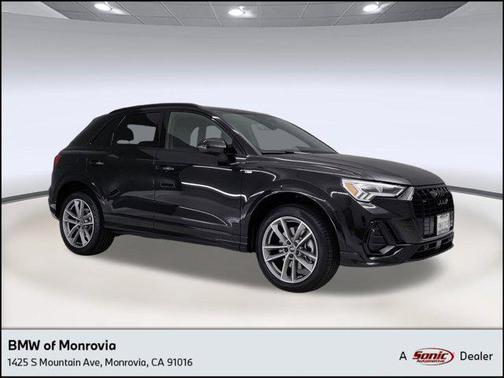 2024 Audi Q3 Premium 45 TFSI S line quattro Tiptronic